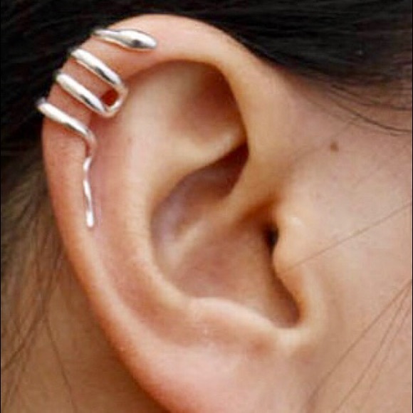 “Snakin’ Around” Unique Snake Wrap Cuff Earring - Picture 3 of 14